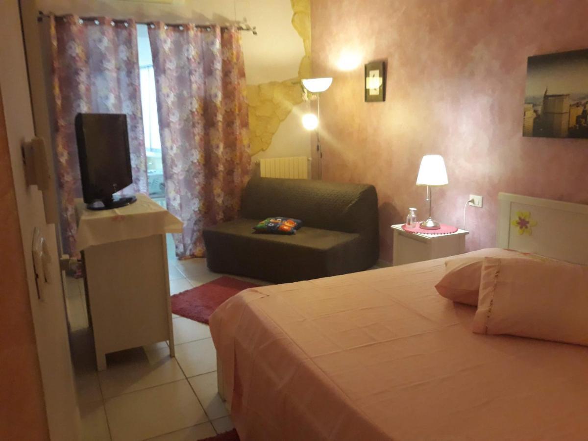Suites Rome 페스카라 외부 사진