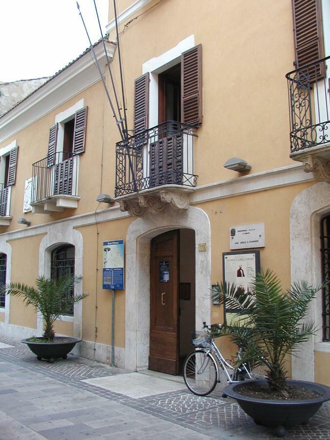 Suites Rome 페스카라 외부 사진
